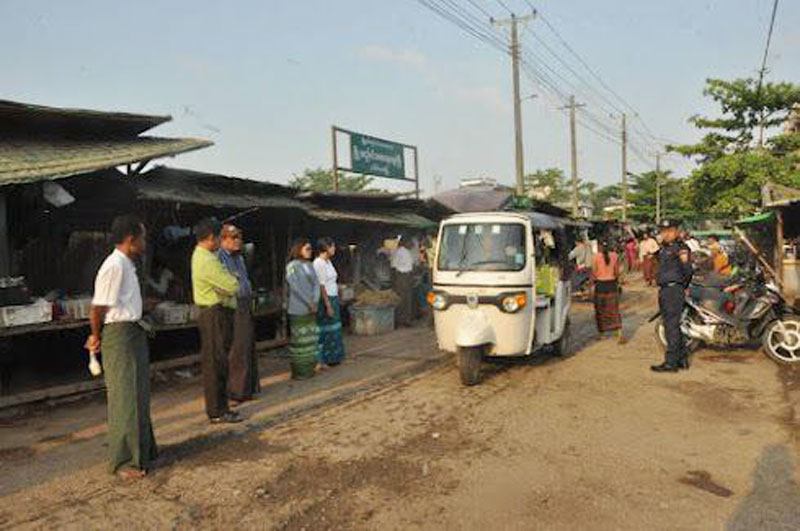 Local authorities are implementing a one-way traffic scheme in parts of Pauktaw. (Photo: Myanmar National Post)