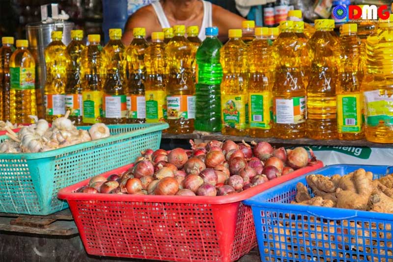 Cooking oil merchandise at a grocery in Sittwe.