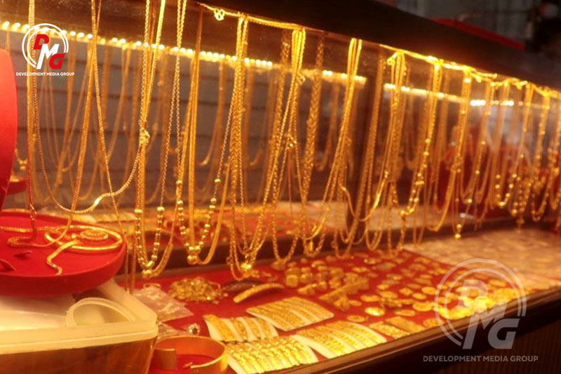 Gold shops close in many Arakan State towns