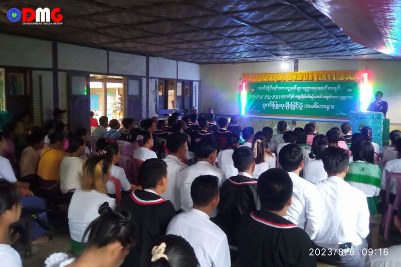 Ethnic Thet students who passed matriculation exam honoured 