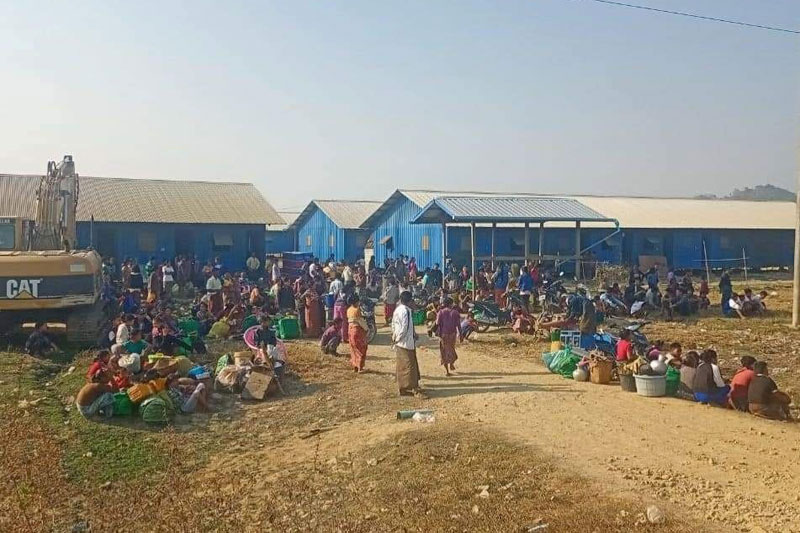 IDPs at a camp in an industrial zone in Arakan State’s Ponnagyun Township. Photo : Arakan Bay News