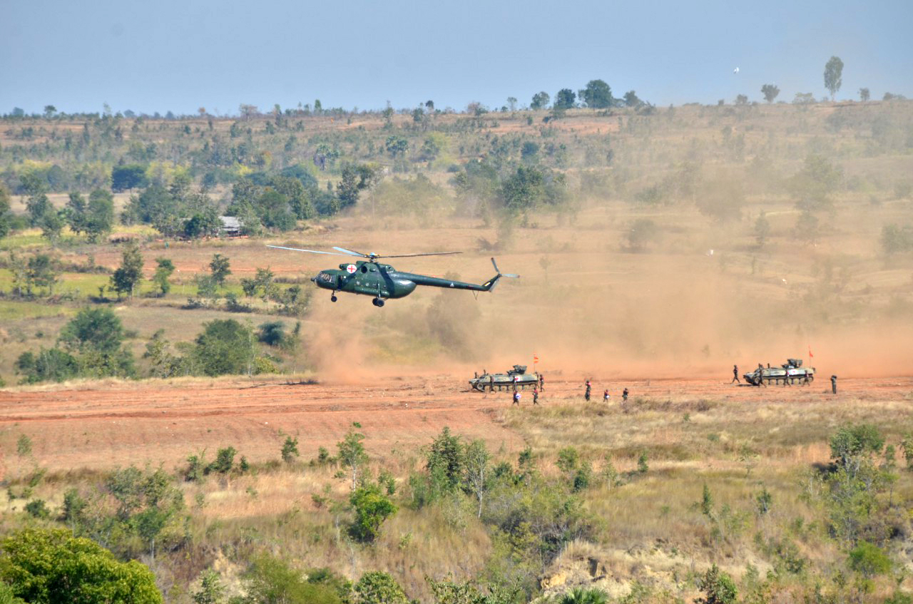 စစ်ကောင်စီ၏ ပူးပေါင်းစစ်ဆင်ရေးလေ့ကျင့်ခန်းတစ်ခု။ (ဓာတ်ပုံ - CINCDS)