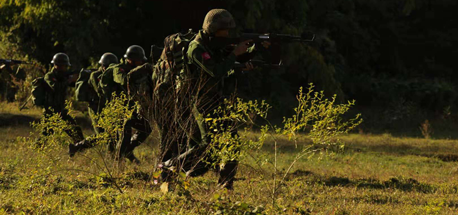 Arakan Army fighters