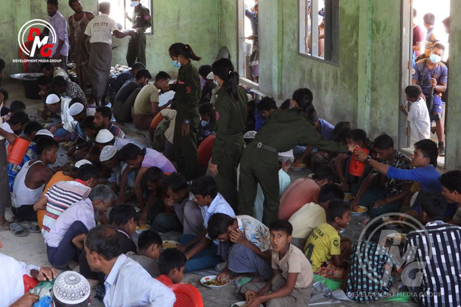 Muslims from Buthidaung taking shelter in AA-controlled territory.