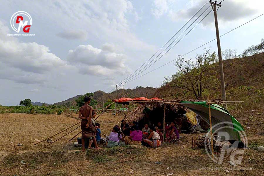 IDPs near Thayet Cho Village in Ponnagyun Township.