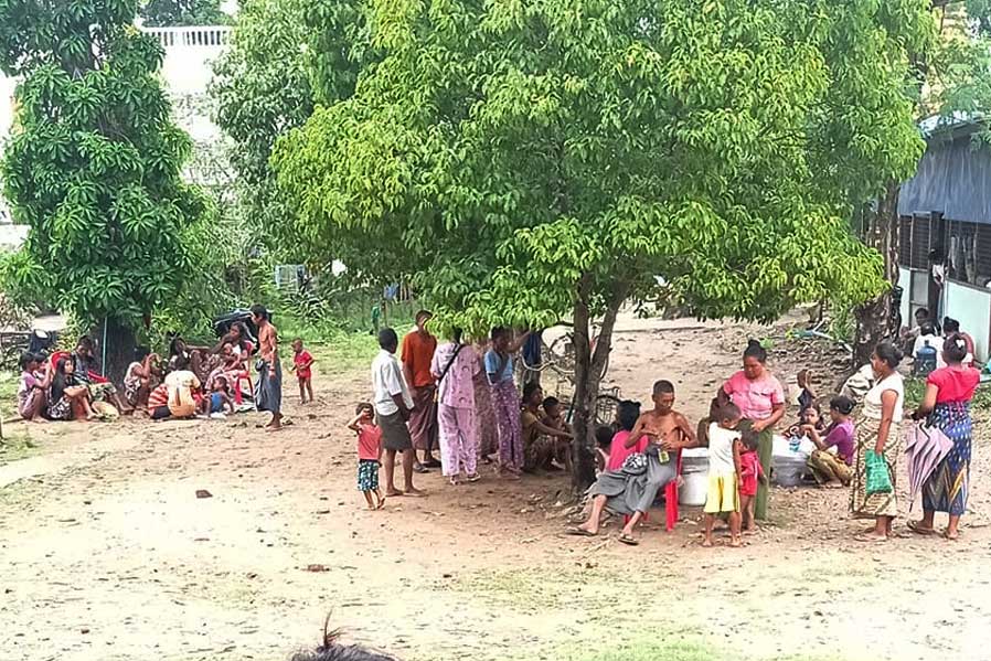 Byaing Phyu villagers taking shelter at a monastery in Sittwe.