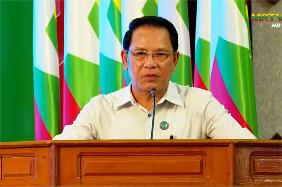 ၂၀၂၅ ခုနှစ်၊ မေ ၂၄ ရက်က ရန်ကုန်တိုင်းအစိုးရရုံးတွင် ပြုလုပ်သည့် ရန်ကုန်ရောက် ရခိုင်ဒေသခံများနှင့် တွေ့ဆုံပွဲ၌ စစ်ကောင်စီ၏ ပြန်ကြားရေးဝန်ကြီးဌာန ပြည်ထောင်စုဝန်ကြီး ဦးမောင်မောင်အုန်းကို တွေ့ရစဉ်။ ဓာတ်ပုံ - MRTV