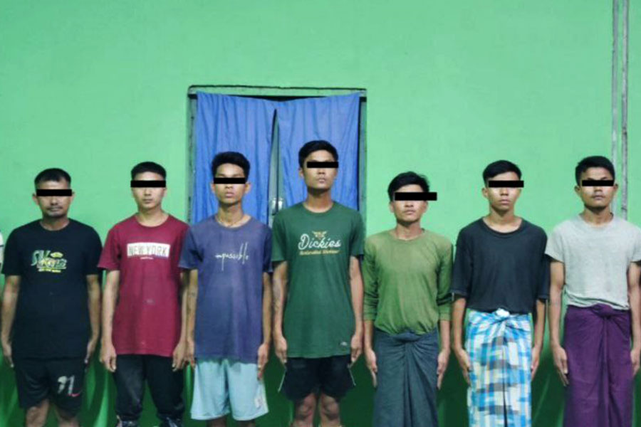 The Arakan Army arrested 11 drug dealers, including seven members of the DLEPS, in Ponnagyun Township on August 30. (Photo: APM)