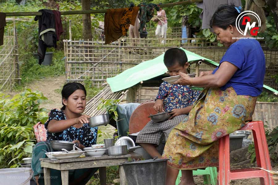 Ponnagyun residents displaced by fighting urgently need humanitarian aid